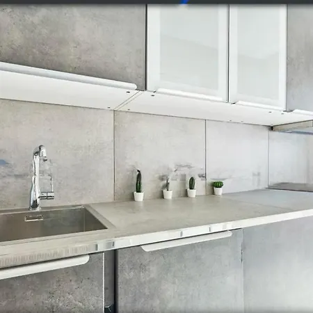 Apartment Nr 2 *