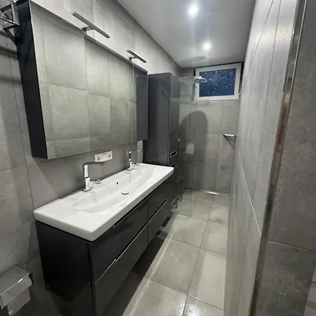 Apartment Nr 2 *